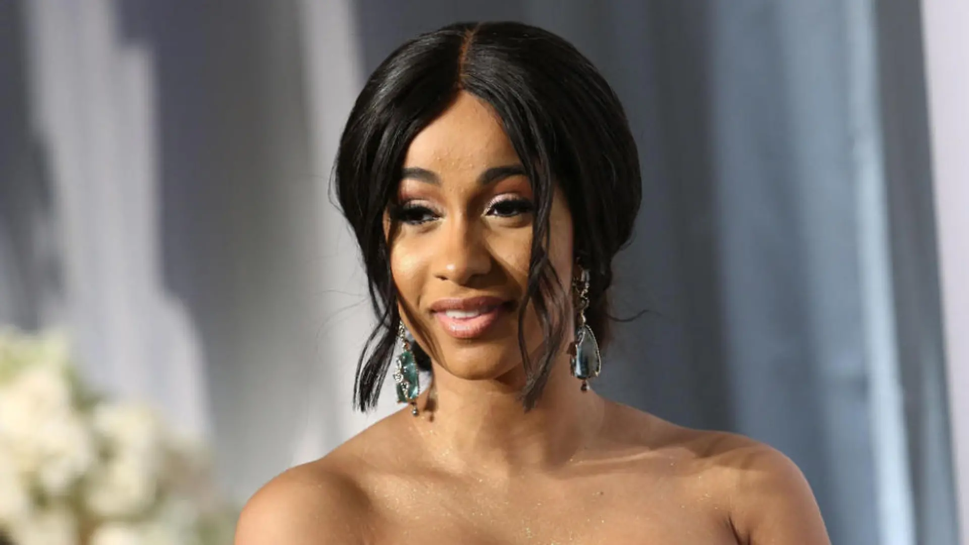 Cardi B: Nanu, was hat die denn da auf dem Kopf? Konkurrenz für Jorge Gonzalez