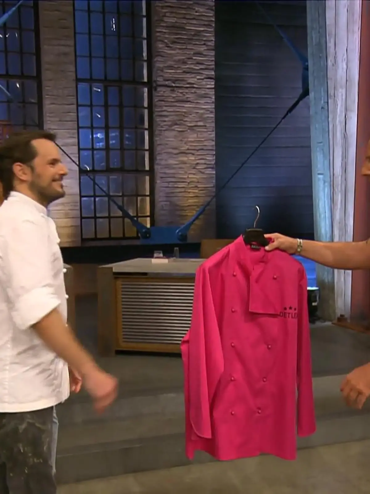Bild zu: "Detlef Steves ist das absolute Urgestein bei „Grill den Henssler“."