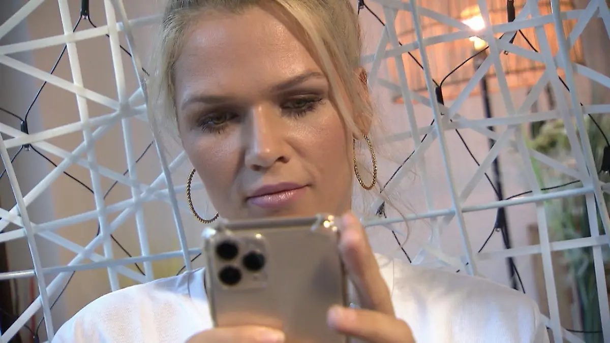 Sara Kulka hat sich die Lippen aufspritzen lassen Der Vorher-Nachher-Vergleich