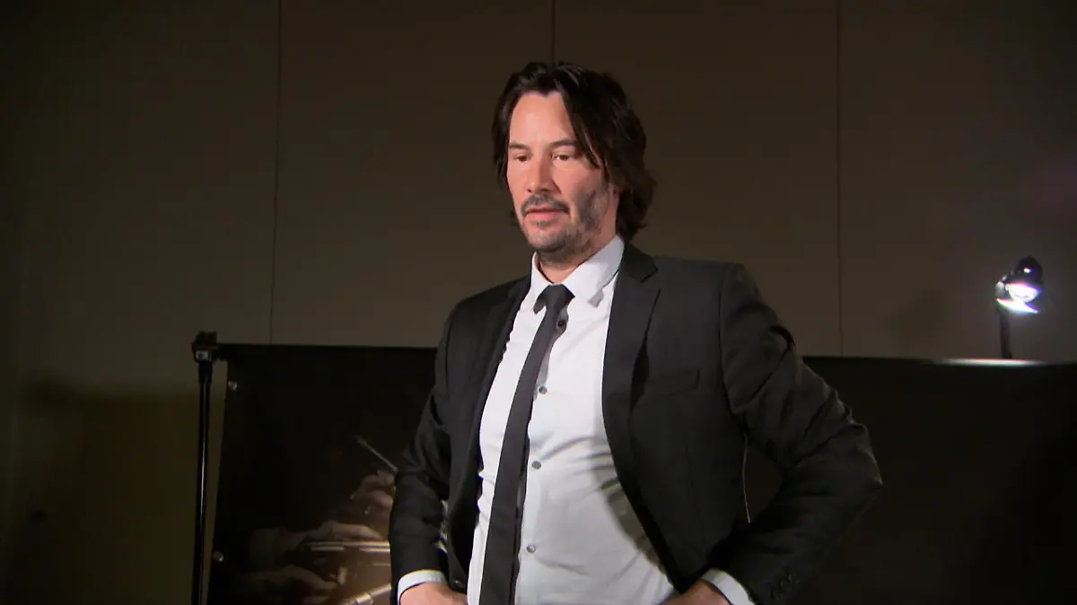 Keanu Reeves mit Update zu Matrix-Dreh während Corona Superstar in Berlin