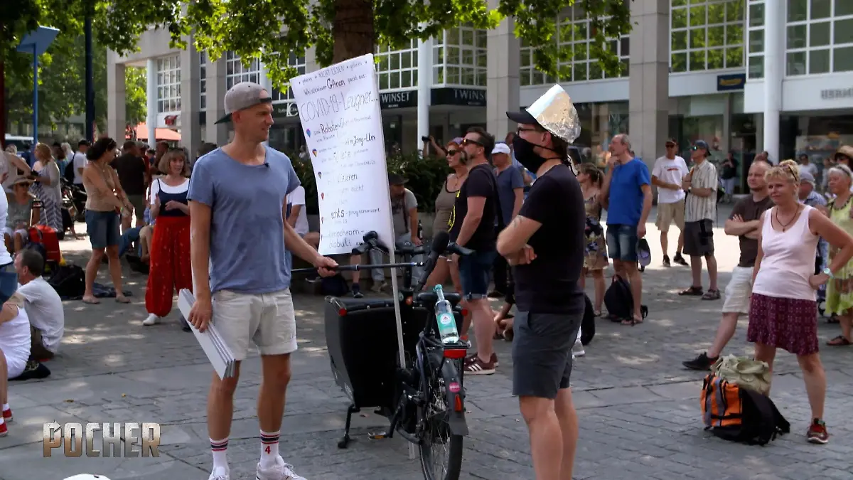Nachgeforscht auf Corona-Demo „Pocher – gefährlich ehrlich!“