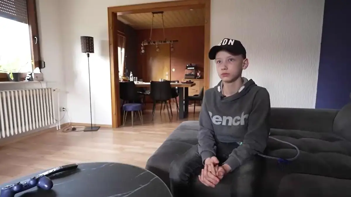 Einar hat seit dem Angriff starke Schmerzen.