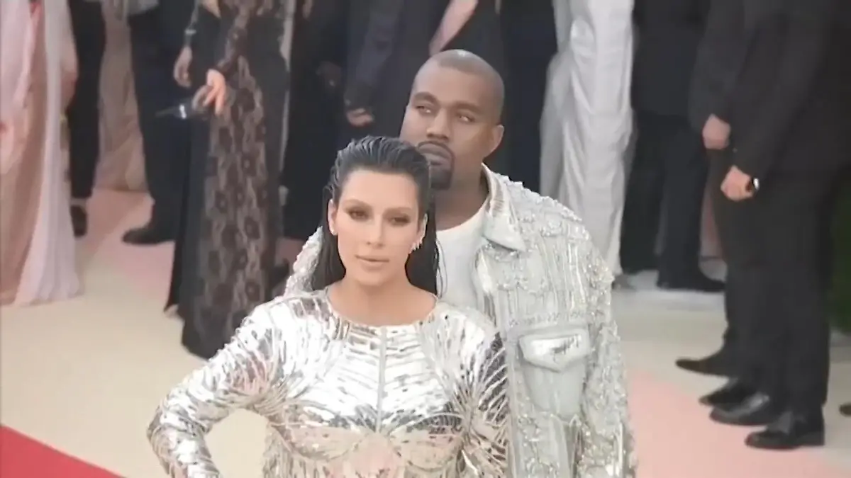 Kim Kardashian und Kanye West leben aktuell getrennt Die beiden bewegen sich auf eine Scheidung zu