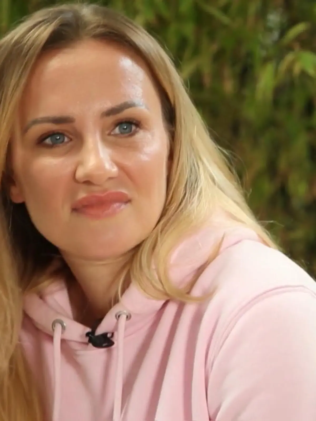 Bild zu: "Ania Niedieck verlor ein Kind am AWZ-Set"