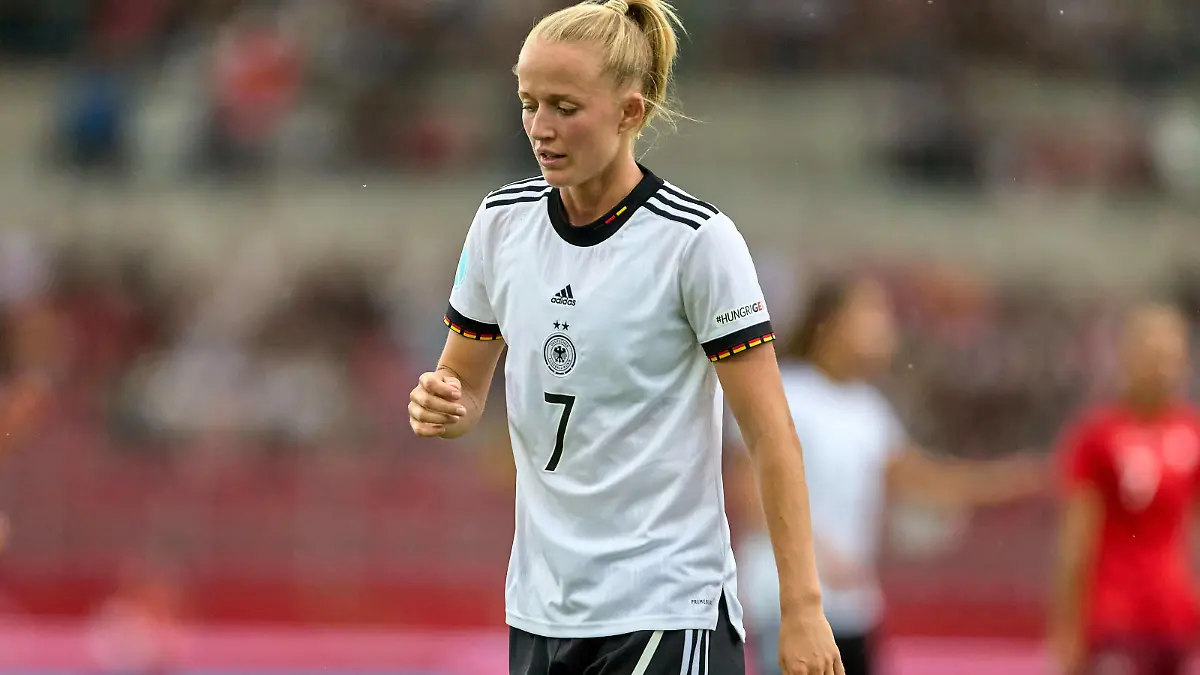 24.06.2022, GER, Frauenfußball, Testspiel, EM-Vorbereitung, 2022, Deutschland - Schweiz Lea Schüller 7, Deutschland, Portrait, unzufrieden Erfurt Steigerwaldstadion Thüringen Deutschland *** 24 06 2022, GER, womens soccer, test match, European Championship preparation, 2022, Germany Switzerland Lea Schüller 7, Germany , portrait, dissatisfied Erfurt Steigerwaldstadion Thuringia Germany