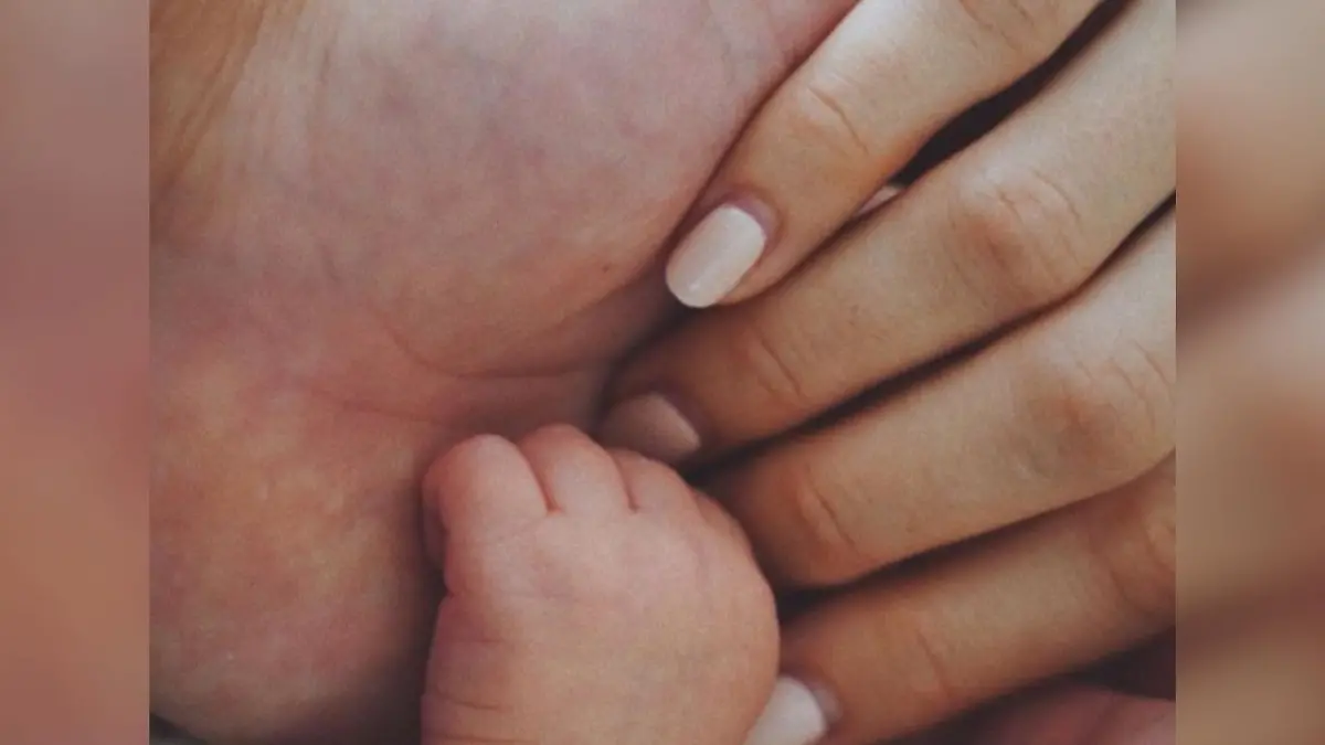 Promis und Kollegen gratulieren Neu-Mama Lena Gercke! Mini-Lena ist da