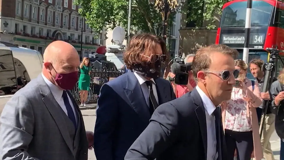 Johnny Depp und Amber Heard stehen in London vor Gericht Ist Johnny Depp ein "Frauenschläger"?