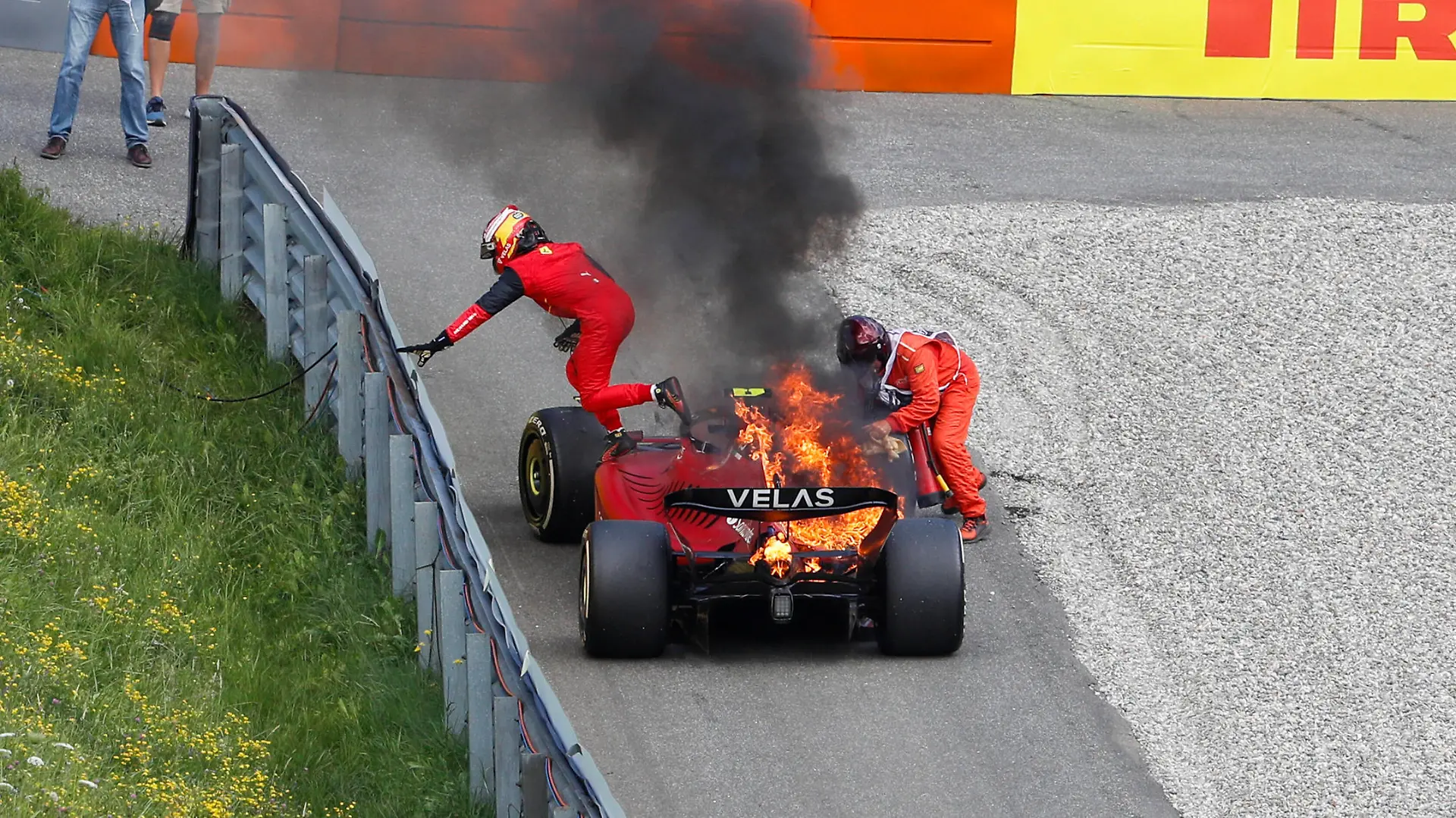 Car of 55 Carlos Sainz ESP, Scuderia Ferrari on fire, F1 Grand Prix of Austria at Red Bull Ring on July 10, 2022 in Spielberg, Austria. Photo by HOCH ZWEI Spielberg Austria *** Car of 55 Carlos Sainz ESP, Scuderia Ferrari on fire, F1 Grand Prix of Austria at Red Bull Ring on July 10, 2022 in Spielberg, Austria Photo by HOCH ZWEI Spielberg Austria