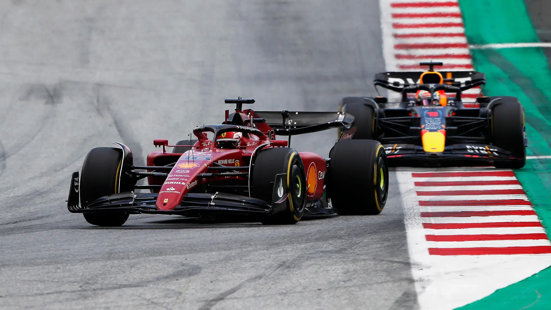 Formula 1 2022: Austrian GP RED BULL RING, AUSTRIA - JULY 10: Charles Leclerc, Ferrari F1-75, leads Max Verstappen, Red Bull Racing RB18 during the Austrian GP at Red Bull Ring on Sunday July 10, 2022 in Spielberg, Austria. Photo by Zak Mauger / LAT Images Images PUBLICATIONxINxGERxSUIxAUTxHUNxONLY GP2211_131732_54I5441
