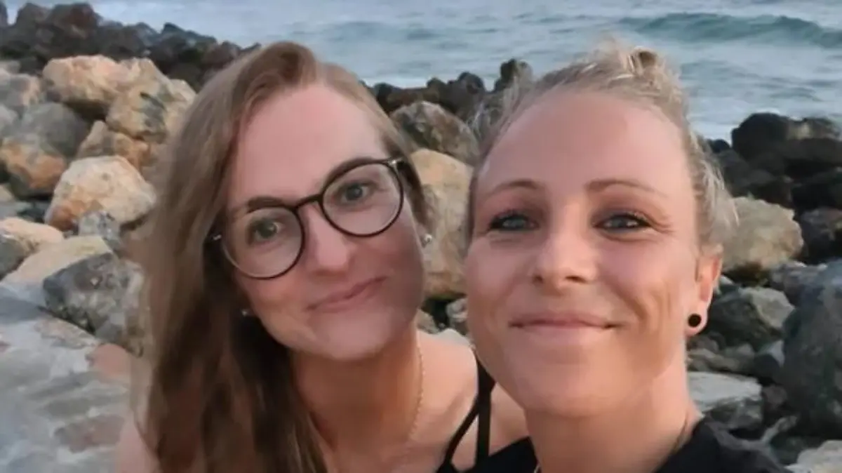 Werden bald Eltern: Laura und Svenja Huth (r.).