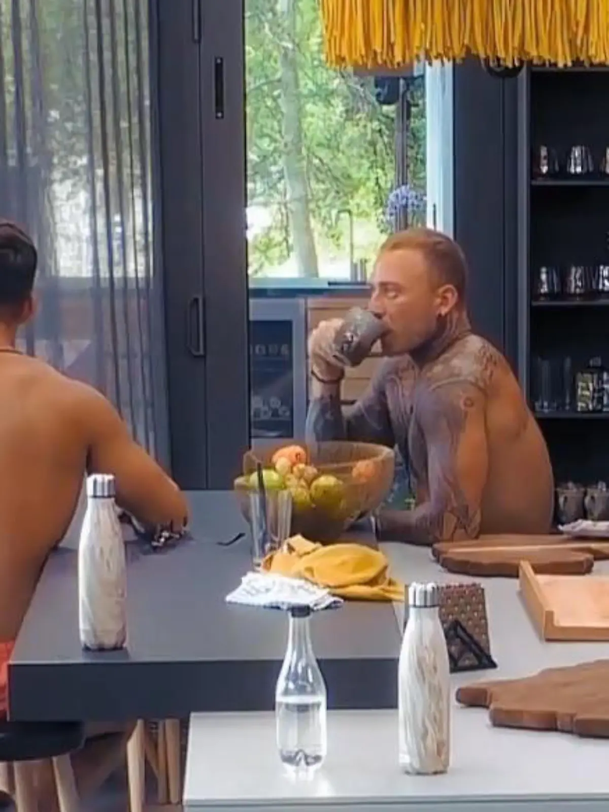 Bild zu: "Zoff bei den Boys: Wird der Bund der Bros gebrochen?"