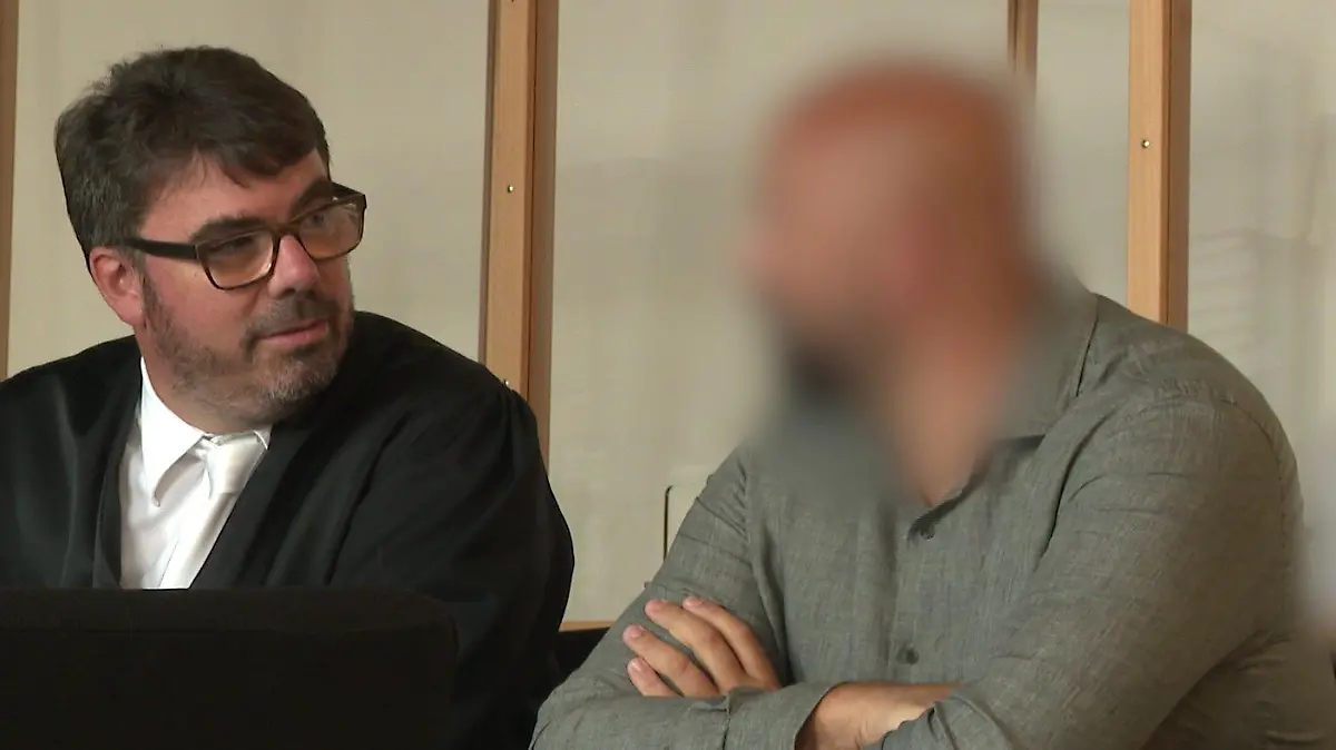 Deniz A. muss sich vor Gericht wegen Spenden-Betrugs verantworten.