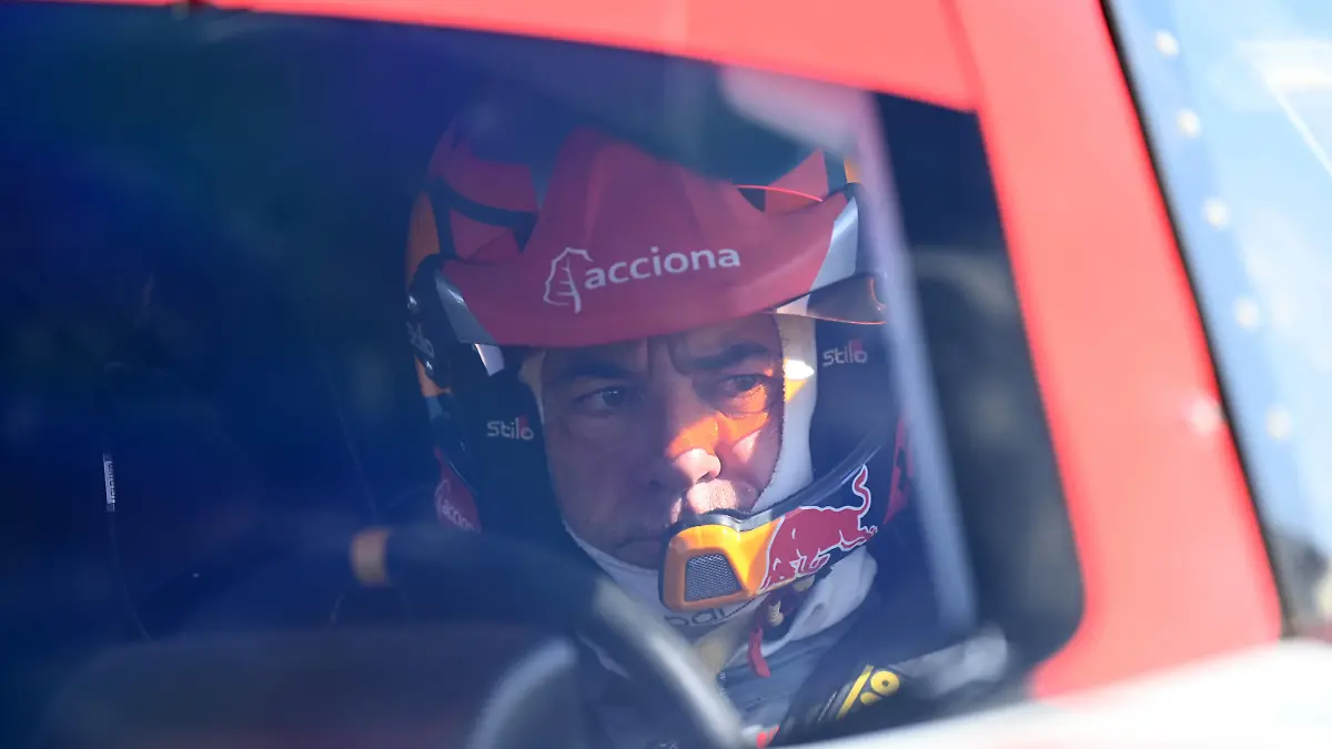 Extreme E 2022: Sardinia JULY 07: Carlos Sainz ESP, Acciona Sainz XE Team during the Sardinia on July 07, 2022. Photo by Sam Bagnall / LAT Images Images PUBLICATIONxINxGERxSUIxAUTxHUNxONLY XP2202_153053SB1_4896