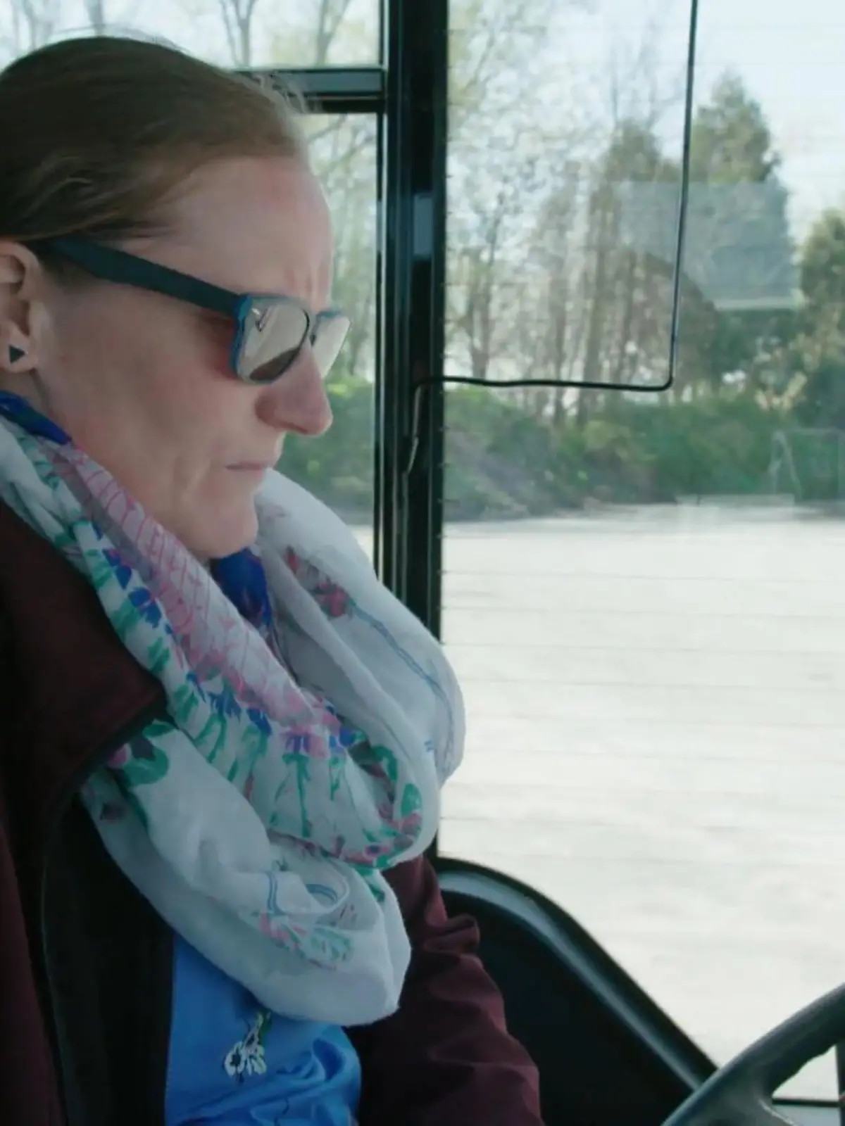 Bild zu: "Wird Annemaries Bus noch rechtzeitig starten?"