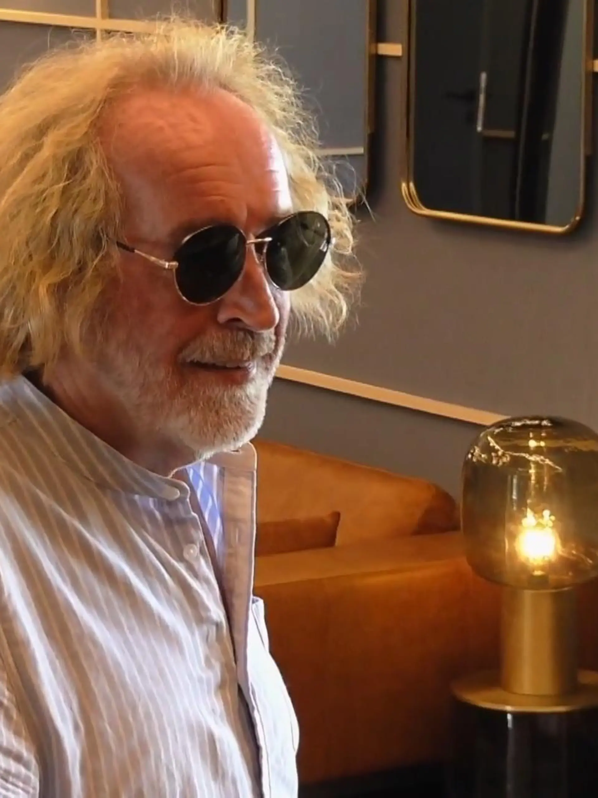 Bild zu: "Sonnenbrille und tiefe Stimme: Paul ist mit 70 immer noch cool drauf"