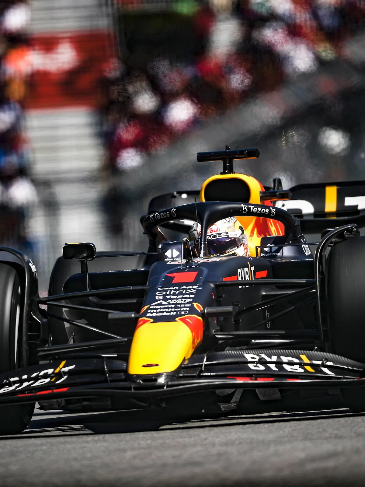  01 VERSTAPPEN Max nld, Red Bull Racing RB18, action during the Formula 1 AWS Grand Prix du Canada 2022, 9th round of the 2022 FIA Formula One World Championship, WM, Weltmeisterschaft on the Circuit Gilles Villeneuve, from June 17 to 19, 2022 in Montreal, Canada - F1 - CANADIAN GRAND PRIX 2022 - RACE DPPI/Panoramic PUBLICATIONxNOTxINxFRAxITAxBEL _V2_6428