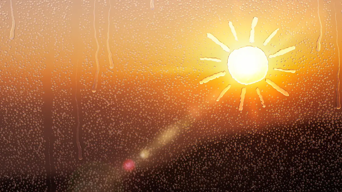 Water drop forming a sun