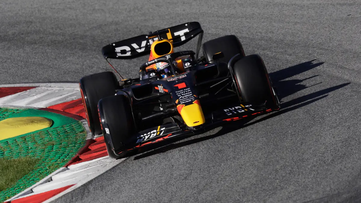 Formula One F1 - Austrian Grand Prix - Red Bull Ring, Spielberg, Austria - July 8, 2022 Red Bull's Max Verstappen in action during qualifying REUTERS/Leonhard Foeger