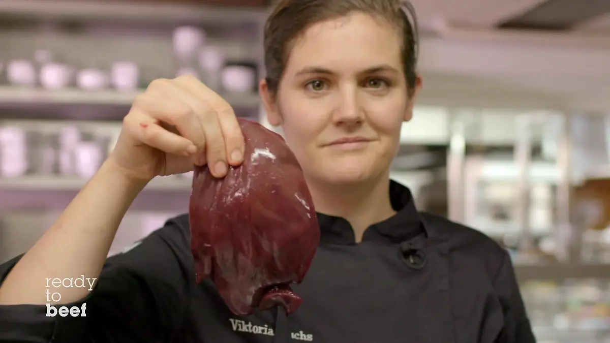 Viktoria Fuchs hat Rehleber mitgebracht Die geheime Zutat bei "ready to beef!"