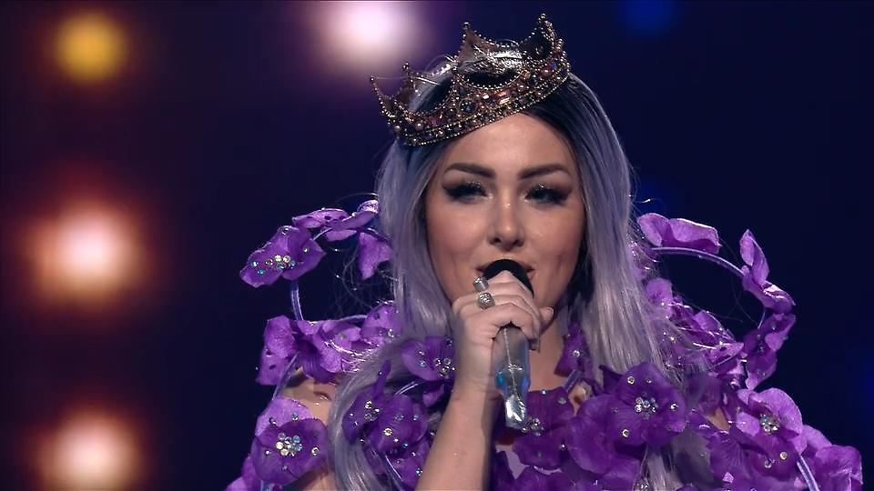 Mit viel StarAppeal Lydia steht mit