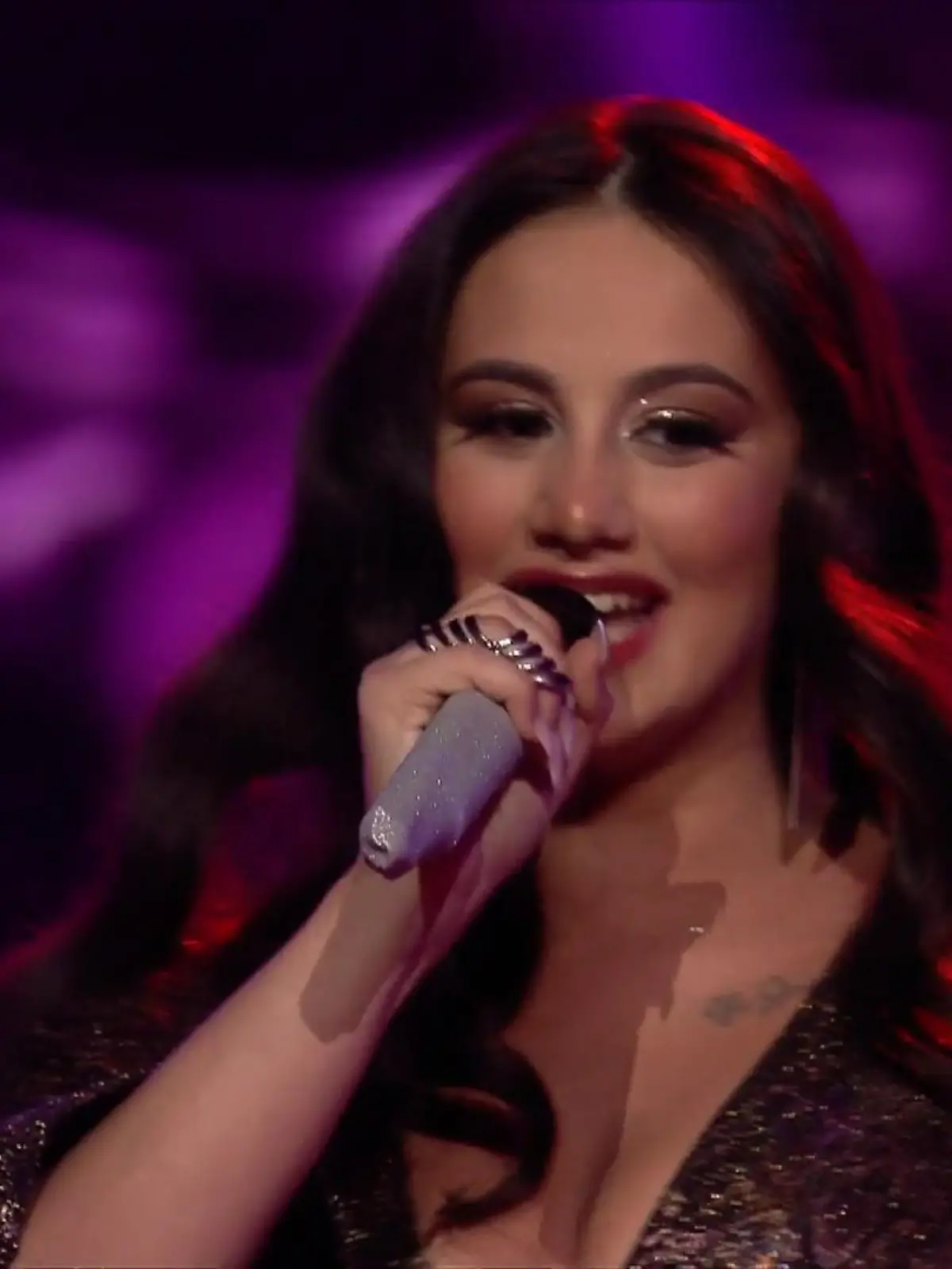 Bild zu: "Chiara D'Amico singt "1000 Träume weit (Torneró)""