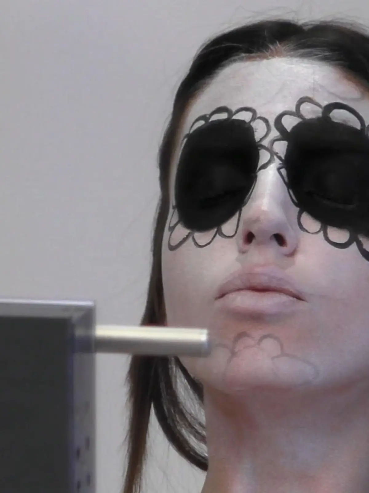 Bild zu: "Die Talente machen sich an den Totenmasken-Look"