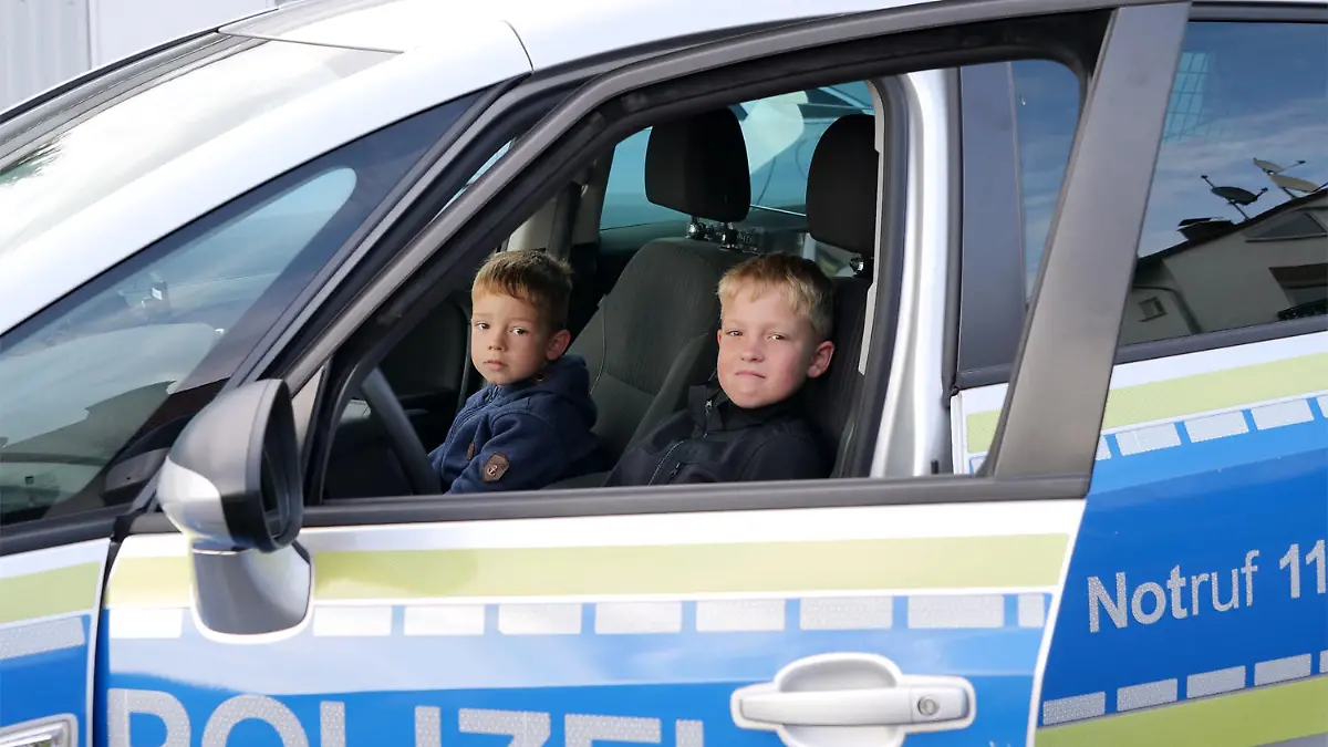 Anton (6) und Emil (9) aus Friedewald.