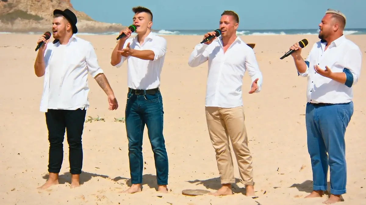 Schmuse-Feeling mit den "White Shirt Boys" DSDS 2020: Ricardo, Luis, Ramon & Manolito