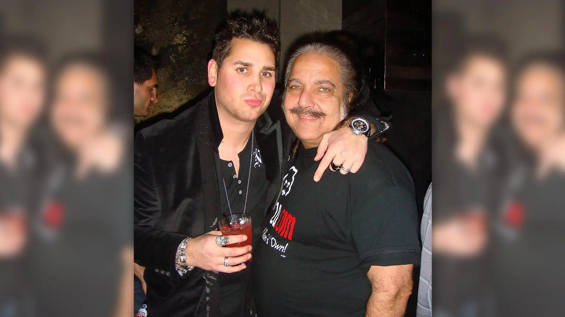 Produzent David Pearce (links) und der US-Amerikanischer Pornodarsteller Ron Jeremy auf einer Party in Hollywood.