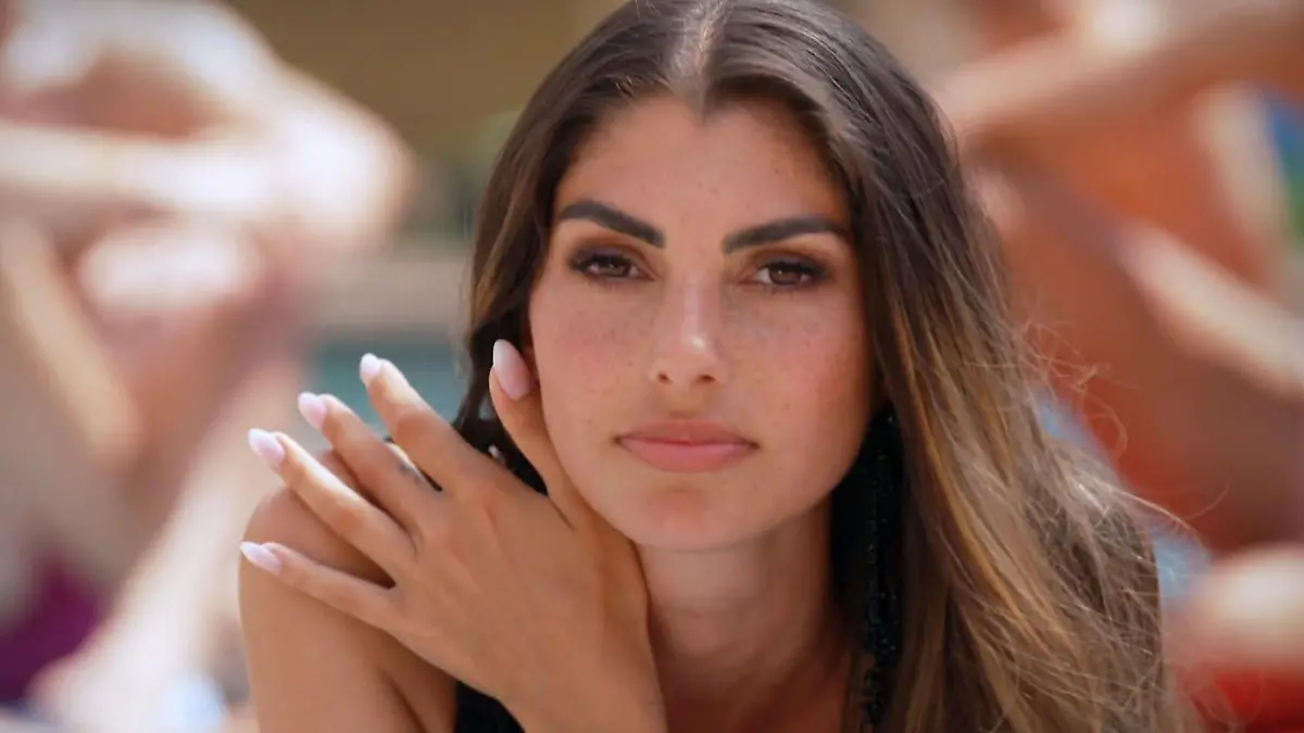 "Make Love, Fake Love"-Single-Lady Yeliz Koc hat die Nase gestrichen voll von falschen Männern