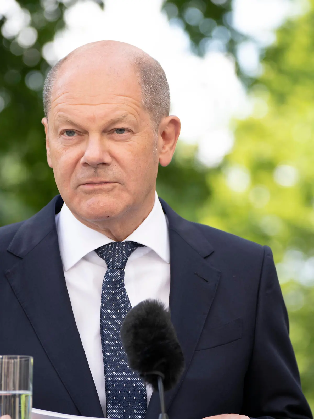 Berlin, Konzertierte Aktion Pressekonferenz mit Olaf Scholz, Yasmin Fahimi und Rainer Dulger Pressestatement Konstatierte Aktion 2022 im Bundeskanzleramt - Olaf Scholz, Bundeskanzler bei seinem StatementPressestatement Konstatierte Aktion 2022 im Bundeskanzleramt - Olaf Scholz, Bundeskanzler bei seinem Statement, Berlin Berlin Deutschland Kanzleramt *** Press Statement Constated Action 2022 in the Federal Chancellery Olaf Scholz, Chancellor during his statement Press Statement Constated Action 2022 in the Federal Chancellery Olaf Scholz, Chancellor during his statement, Berlin Berlin Germany Chancellery