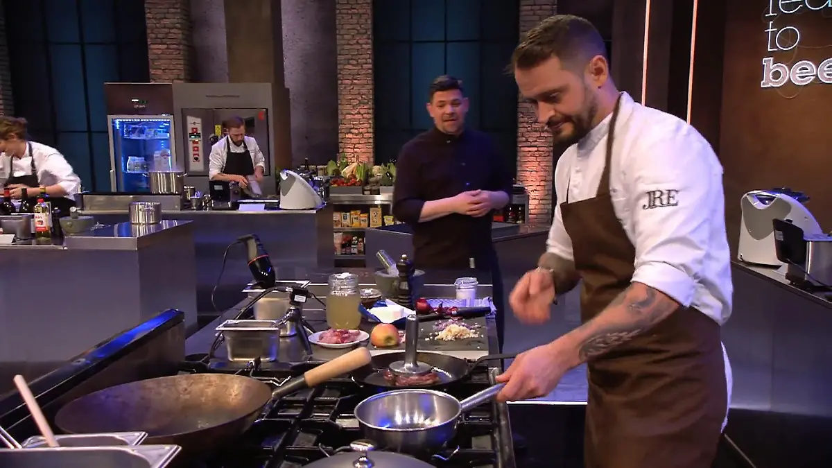 Alexanders erste Wildenentenbrust Viktoria Fuchs vs Alexander Wulf