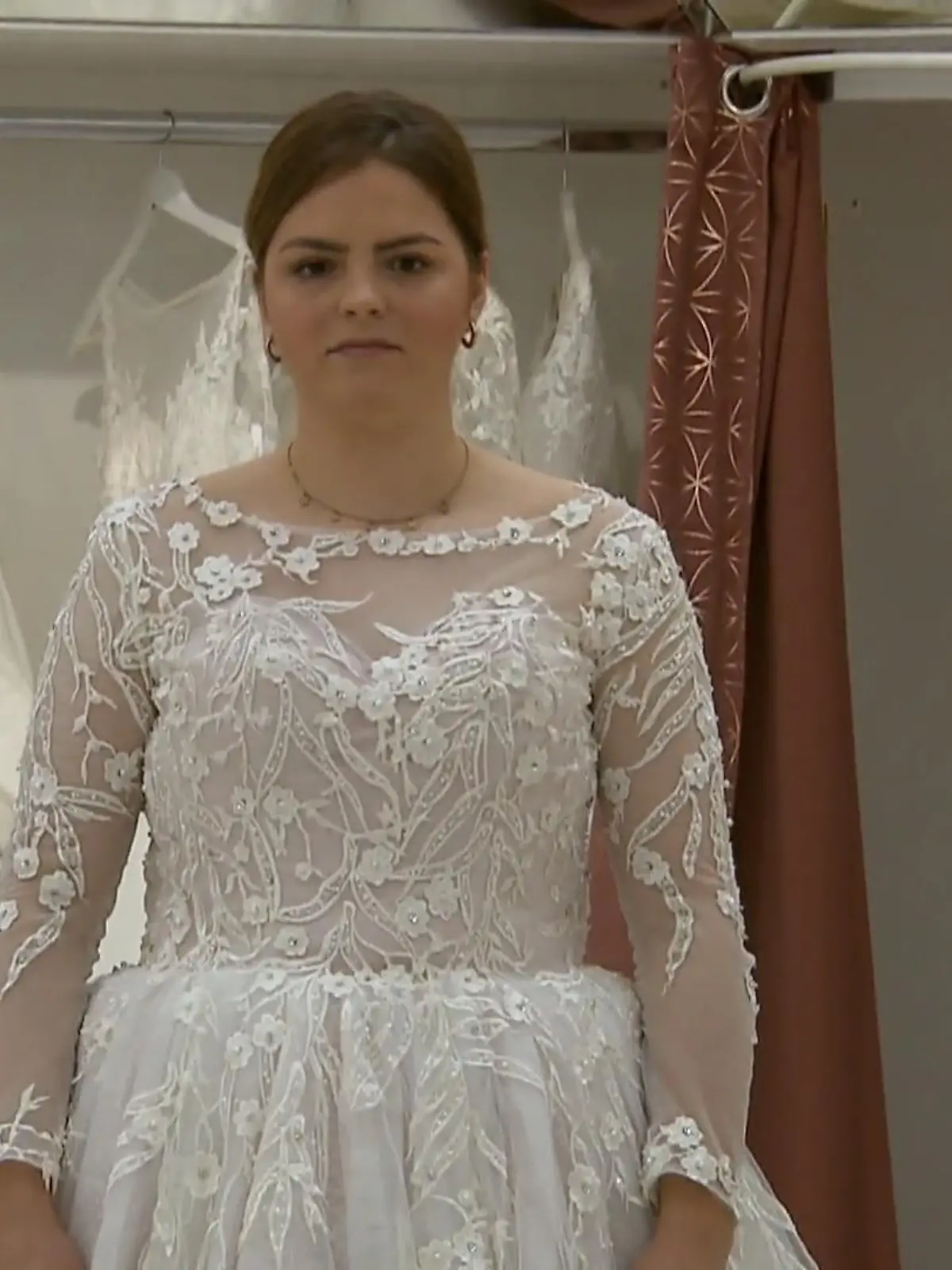 Bild zu: "Das erste Brautkleid ist für Marie ein totaler Flop"