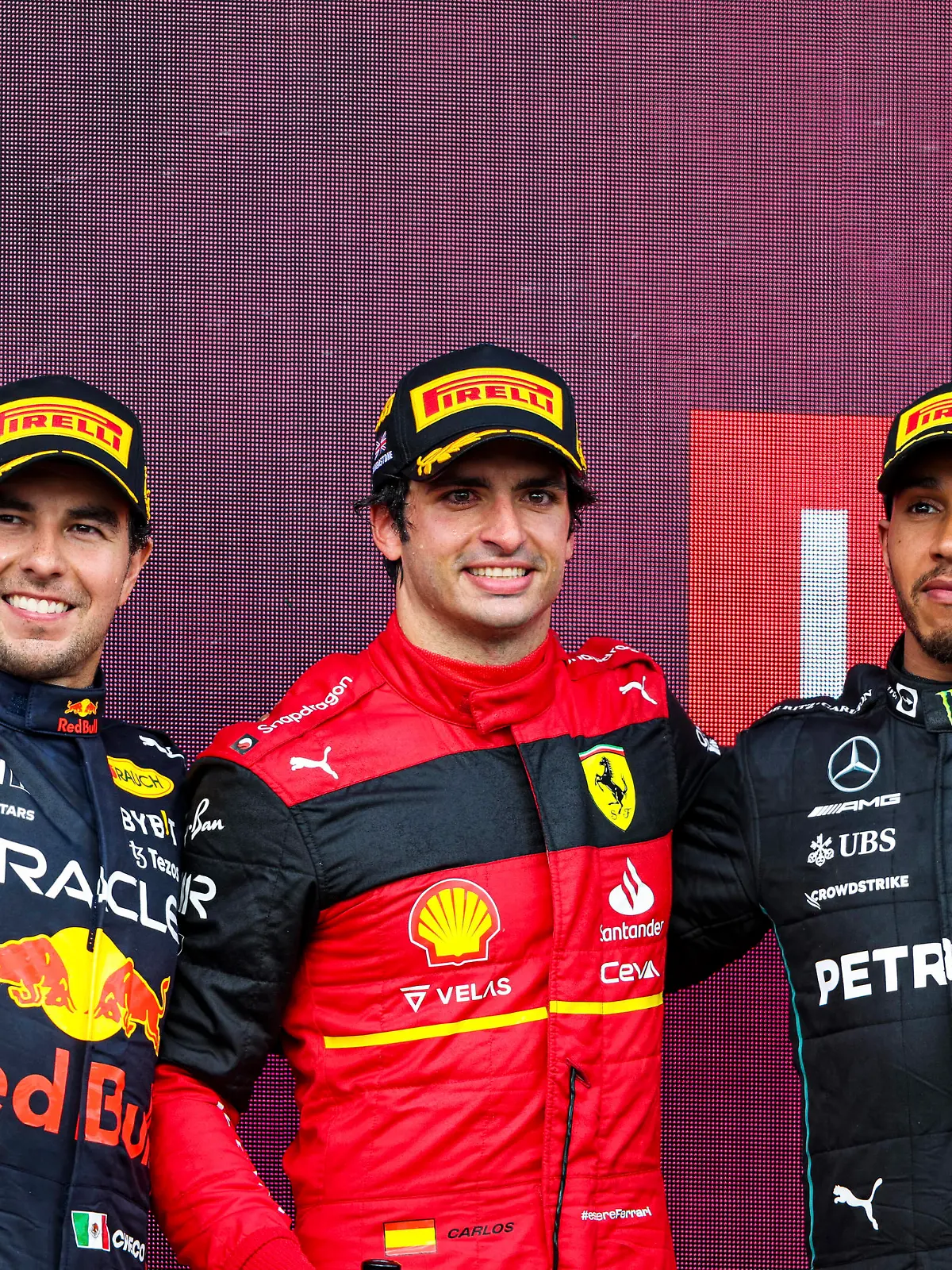  11 Sergio Perez MEX, Oracle Red Bull Racing, 55 Carlos Sainz ESP, Scuderia Ferrari, 44 Lewis Hamilton GBR, Mercedes-AMG Petronas F1 Team, F1 Grand Prix of Great Britain at Silverstone Circuit on July 3, 2022 in Silverstone, United Kingdom. Photo by HOCH ZWEI Silverstone United Kingdom *** 11 Sergio Perez MEX, Oracle Red Bull Racing , 55 Carlos Sainz ESP, Scuderia Ferrari , 44 Lewis Hamilton GBR, Mercedes AMG Petronas F1 Team , F1 Grand Prix of Great Britain at Silverstone Circuit on July 3, 2022 in Silverstone, United Kingdom Photo by HOCH ZWEI Silverstone United Kingdom