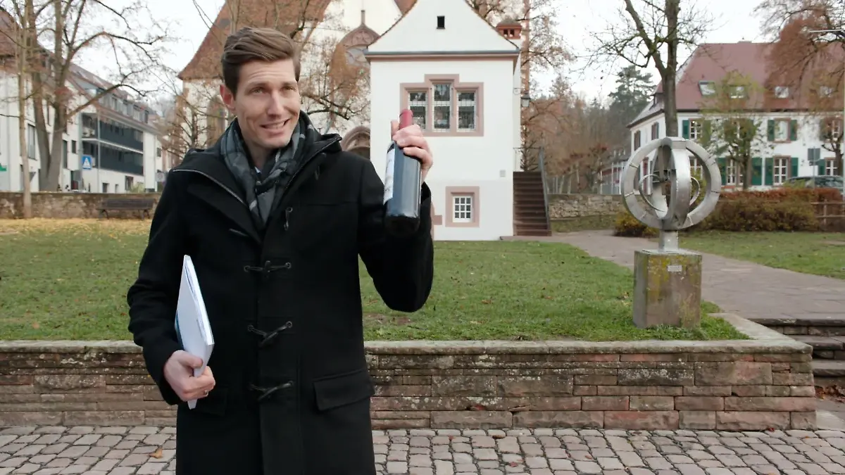 17.000 Euro Schaden wegen einer Weinflasche? Timo Heitmann in Emmendingen