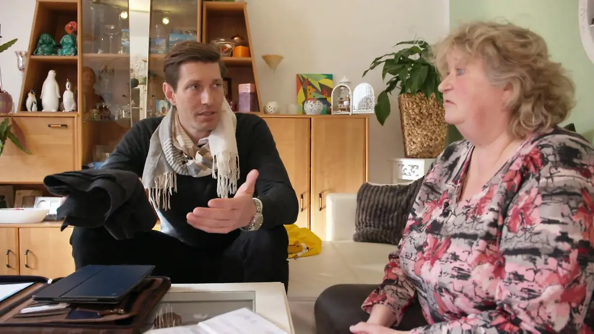 Kann ein Schal ein Ledersofa verfärben? Timo Heitmann in Gothaer