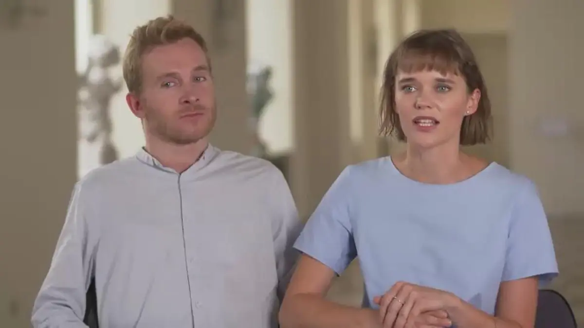 Sarah Elena Koch schämt sich nicht für Nebenjob Sie arbeitet als Stewardess