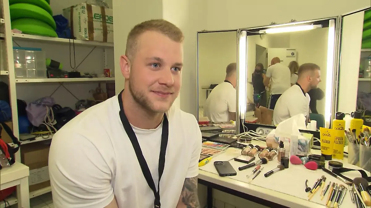 Felix van Deventer äußert sich zu Trennungsgerüchten Entwarnung des GZSZ-Stars: "Wir sind ein Paar"