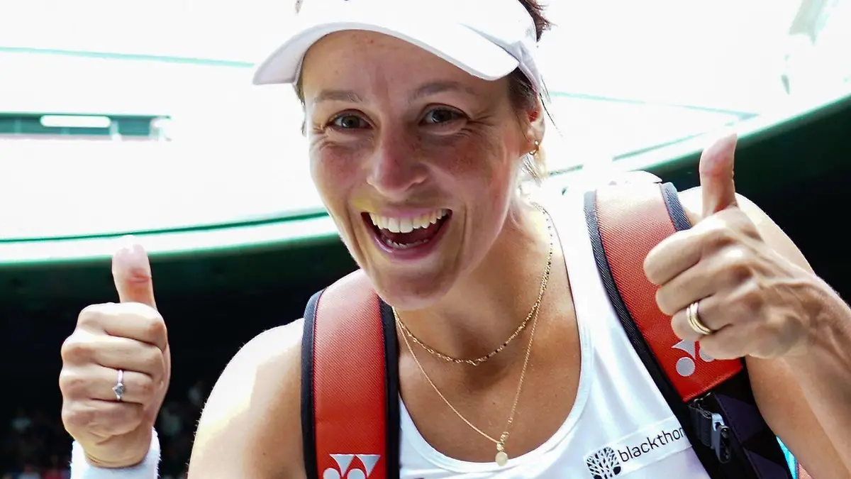 Mandatory Credit: Photo by James Veysey/Shutterstock 13012857bj Tatjana Maria celebrates victory in her fourth round match Wimbledon Tennis Championships, Day 7, The All England Lawn Tennis and Croquet Club, London, UK - 03 Jul 2022 Wimbledon Tennis Championships, Day 7, The All England Lawn Tennis and Croquet Club, London, UK - 03 Jul 2022 PUBLICATIONxINxGERxSUIxAUTXHUNxGRExMLTxCYPxROMxBULxUAExKSAxONLY Copyright: xJamesxVeysey/Shutterstockx 13012857bj