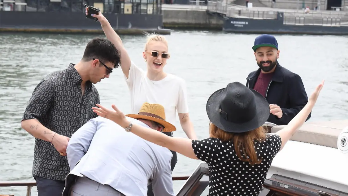 Sophie Turner und Joe Jonas feiern auf der Seine Einstimmen auf die Hochzeit?