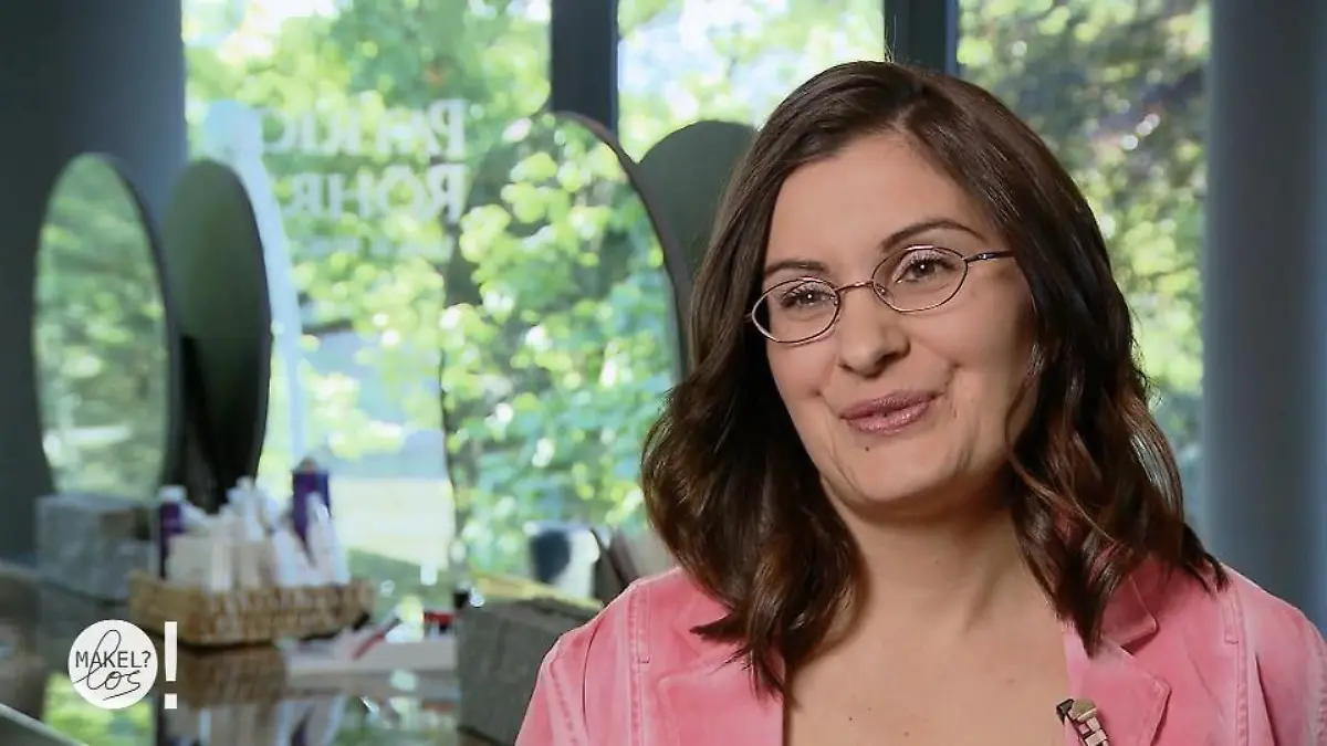 Sabrina erstrahlt mit neuer Frisur Die verschnittenen Haare sind weg