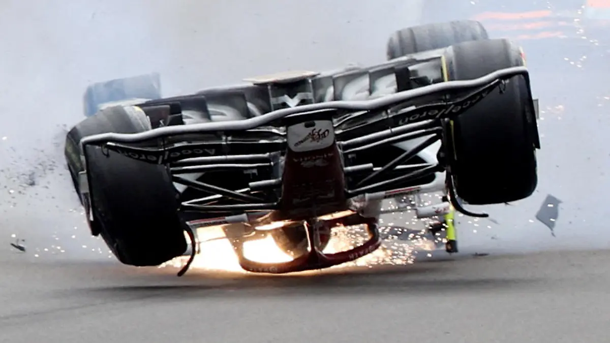 Formula One F1 - British Grand Prix - Silverstone Circuit, Silverstone, Britain - July 3, 2022 Alfa Romeo's Guanyu Zhou and Mercedes' George Russell crash out at the start of the race REUTERS/Molly Darlington TPX IMAGES OF THE DAY