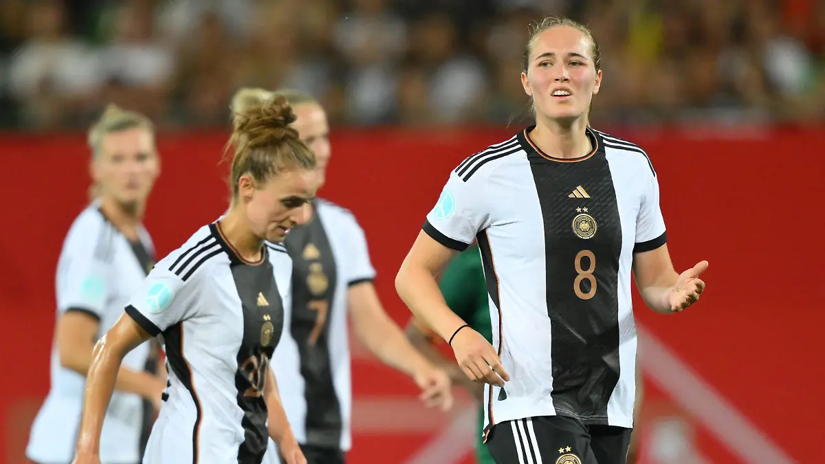 FUERTH, GERMANY - JULY 07: Sydney Lohmann and Lina Magull of Germany react during the Women's international friendly between Germany and Zambia at Sportpark Ronhof Thomas Sommer on July 07, 2023 in Fuerth, Germany. (Photo by Sebastian Widmann/Getty Images)