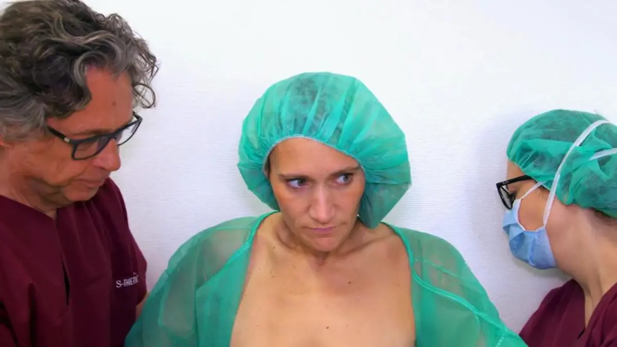 Daniela begibt sich in die Brust-OP Wird alles problemlos verlaufen?