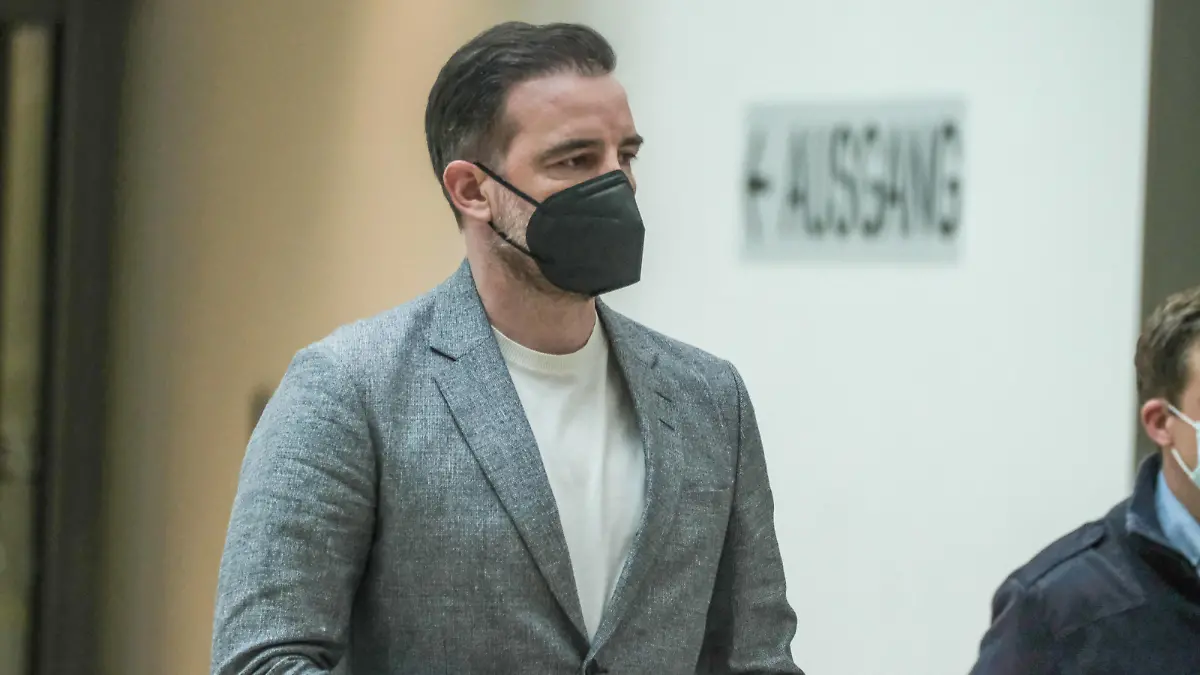Sport Bilder des Tages Düsseldorf 29.04.2021 Verhandlung Prozess wegen Besitz von kinderpornografischen Materials Christoph Metzelder *** Düsseldorf 29 04 2021 trial Christoph Metzelder