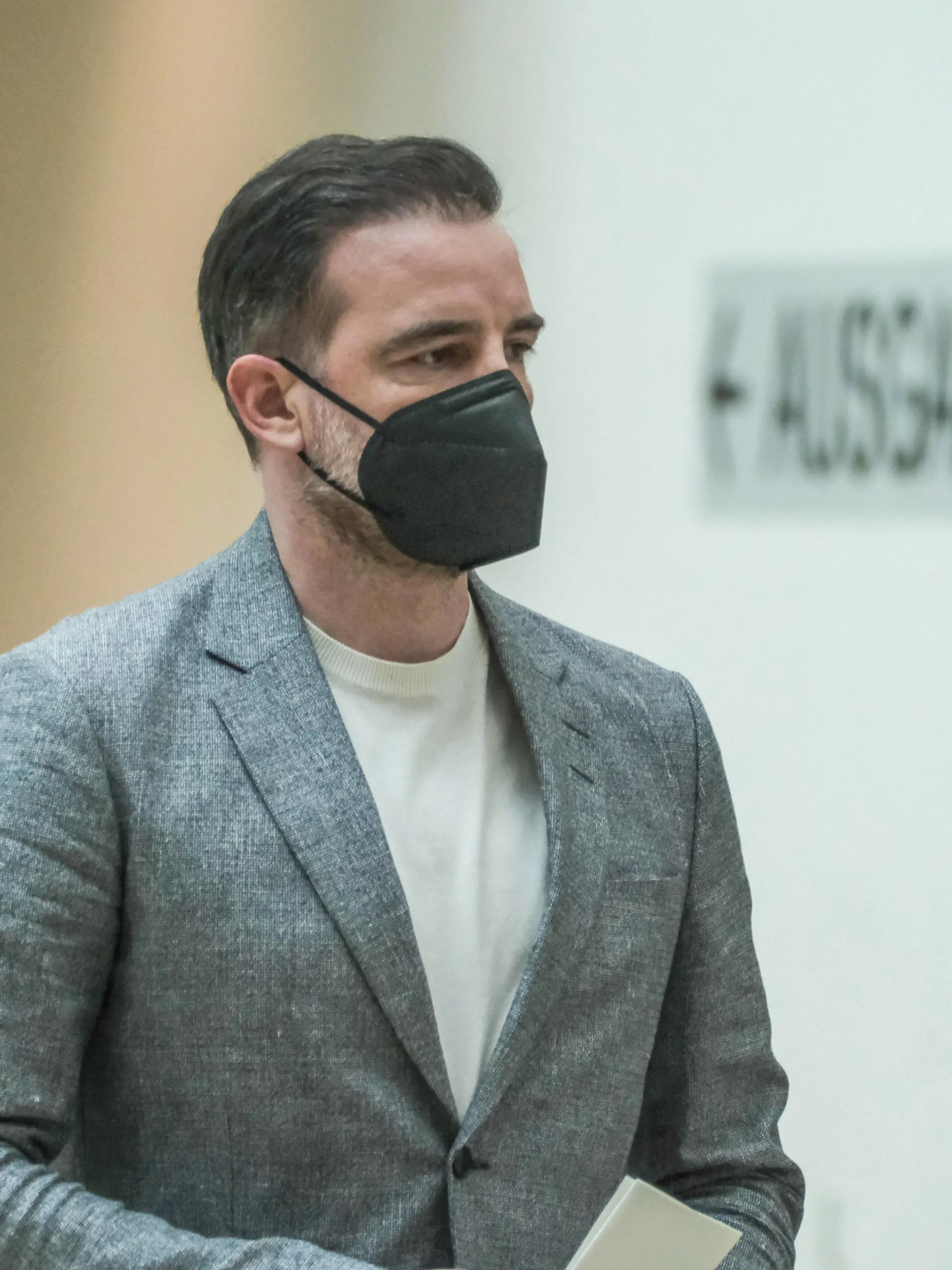Sport Bilder des Tages Düsseldorf 29.04.2021 Verhandlung Prozess wegen Besitz von kinderpornografischen Materials Christoph Metzelder *** Düsseldorf 29 04 2021 trial Christoph Metzelder