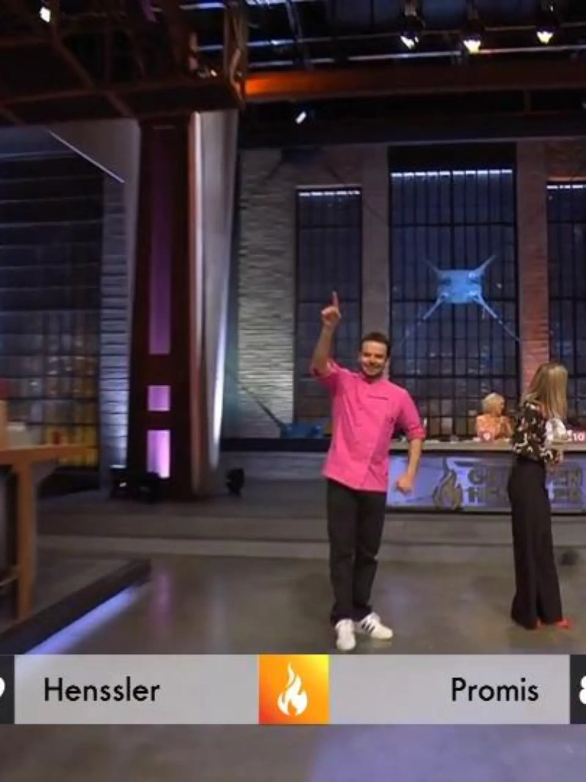 Bild zu: "Im Staffelfinale bei "Grill den Henssler" 2019 siegt Steffen Henssler wieder."