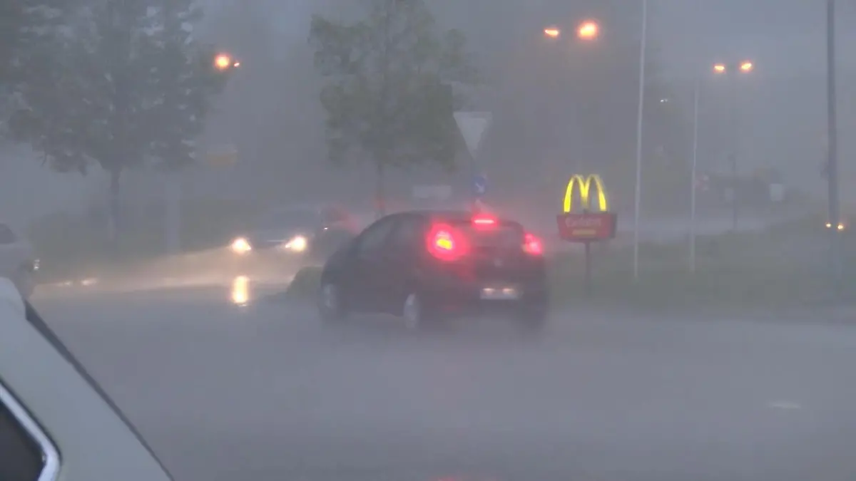 Sturm und Dürre in Deutschland Unwetter bringen endlich Regen
