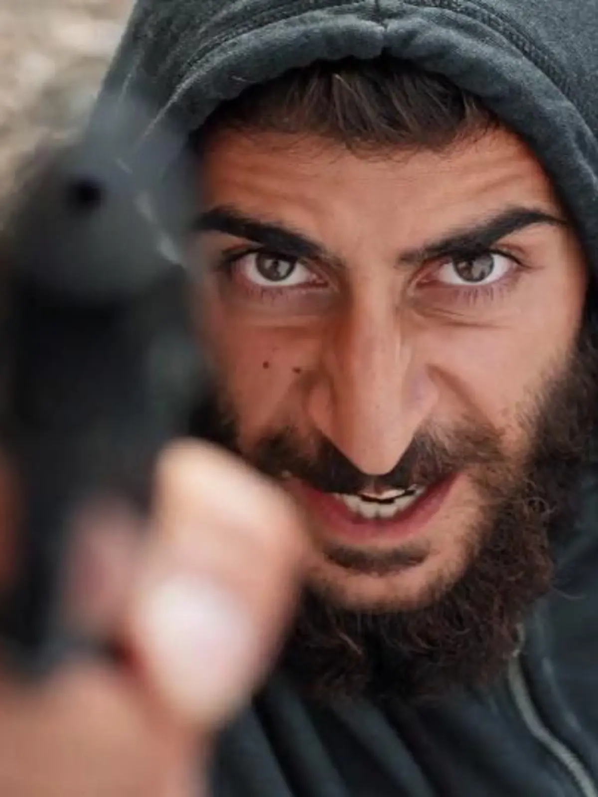 Bild zu: "Nahit taucht plötzlich auf"