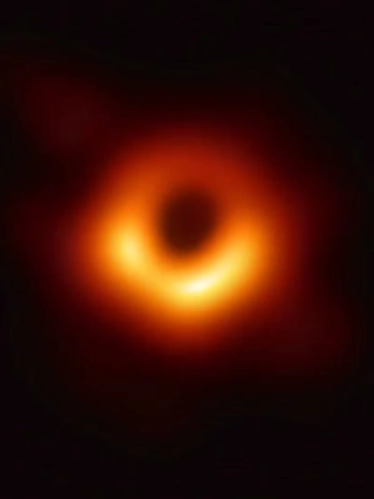 Bild zu: "Erstes Foto von Schwarzem Loch veröffentlicht"
